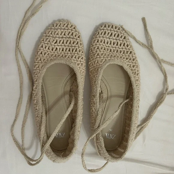 Lace up Ballet flats - Picture 2 of 4